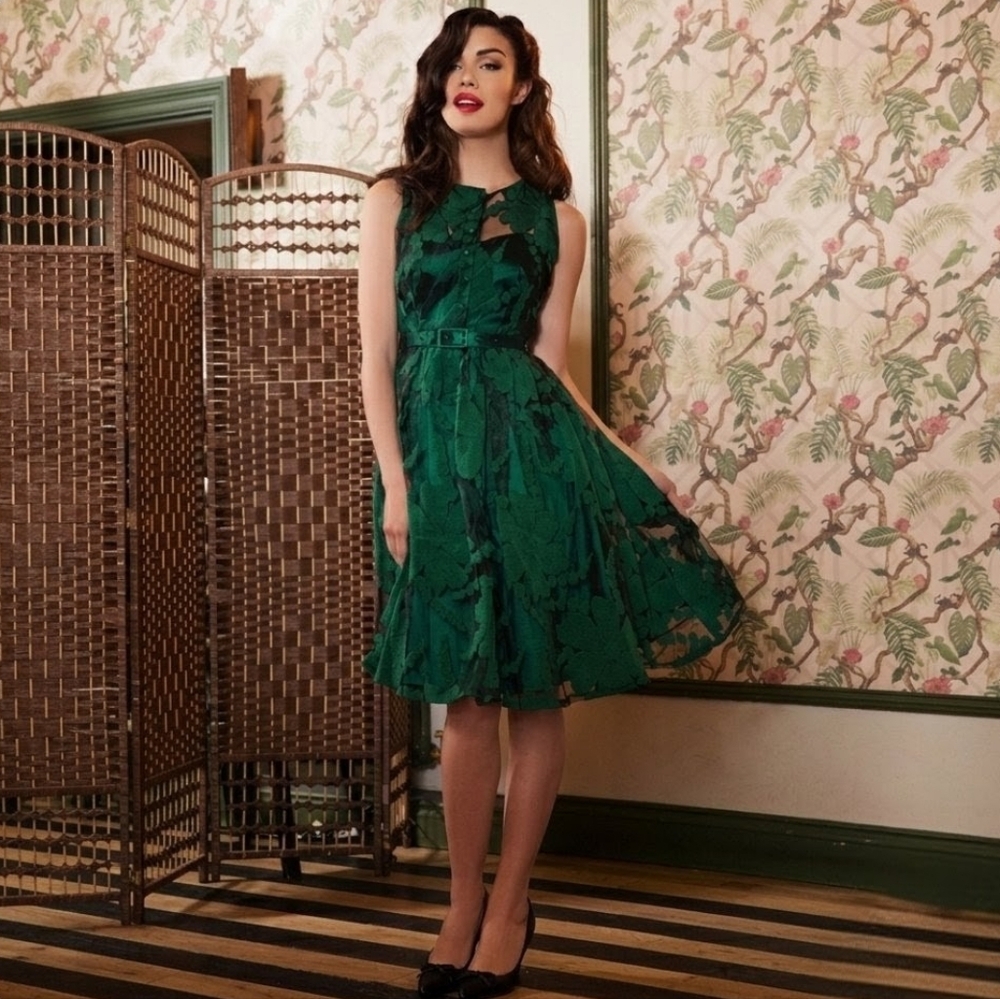 Voodoo Vixen's Size Medium Green Lace Dress Pin-up Style 50s Envy Baddie Villian